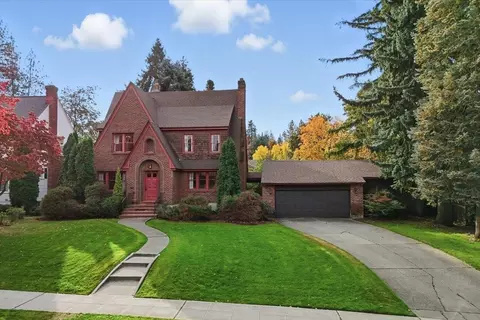 1016 E Overbluff Rd, Spokane, WA 99203