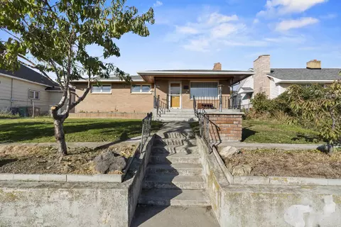 1217 E Kiernan Ave, Spokane, WA 99207