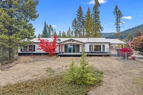 2594 Bossburg Rd, Evans, WA 99126