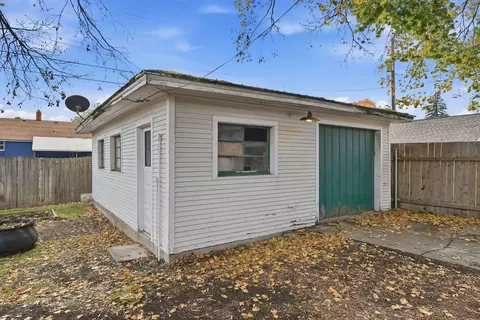 Exterior - 824 E Longfellow Ave, Spokane, WA 99207 photo 8 of 8