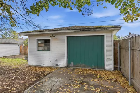 Exterior - 824 E Longfellow Ave, Spokane, WA 99207 photo 7 of 8