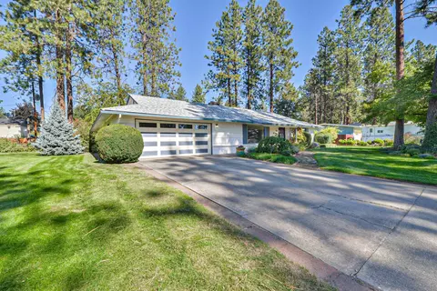 Exterior - 11115 E 20th Ave, Spokane Valley, WA 99206 photo 9 of 10