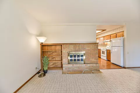 Living - 11115 E 20th Ave, Spokane Valley, WA 99206 photo 2 of 4