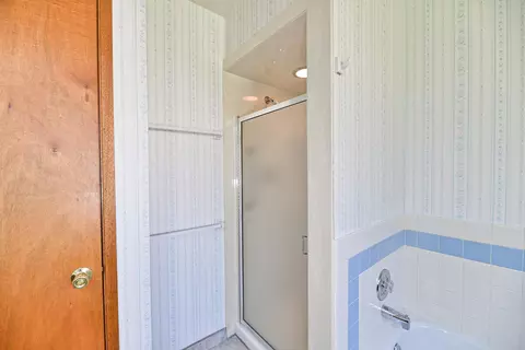 Bath - 11115 E 20th Ave, Spokane Valley, WA 99206 photo 3 of 3
