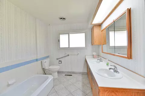 Bath - 11115 E 20th Ave, Spokane Valley, WA 99206 photo 2 of 3