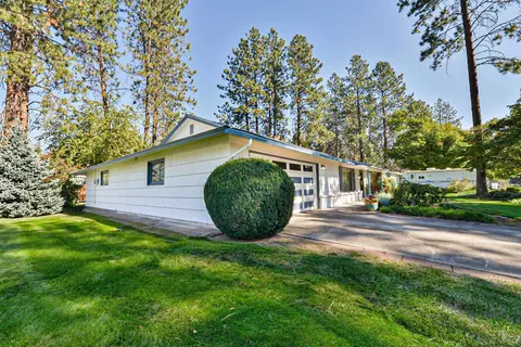 Exterior - 11115 E 20th Ave, Spokane Valley, WA 99206 photo 7 of 10