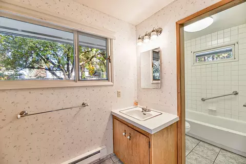 Bath - 11115 E 20th Ave, Spokane Valley, WA 99206 photo 1 of 3