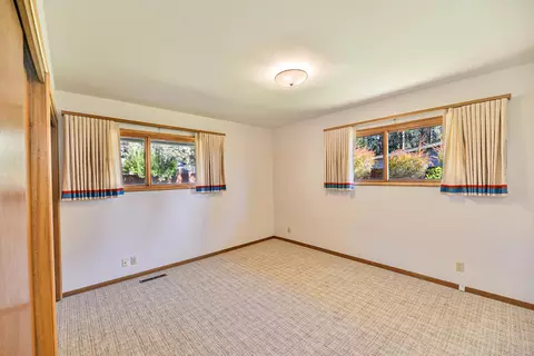Bedroom - 11115 E 20th Ave, Spokane Valley, WA 99206 photo 5 of 5