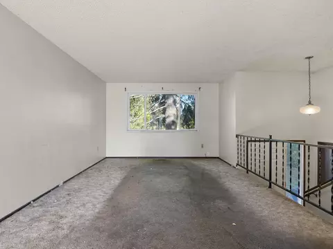 Living - 4042 E 4th Ave, Spokane, WA 99202 photo 2 of 5