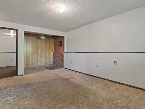 Living - 4042 E 4th Ave, Spokane, WA 99202 photo 5 of 5