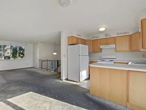 Living - 4042 E 4th Ave, Spokane, WA 99202 photo 4 of 5