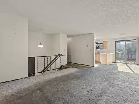 Living - 4042 E 4th Ave, Spokane, WA 99202 photo 1 of 5