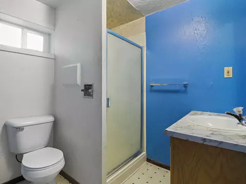 Bath - 4042 E 4th Ave, Spokane, WA 99202 photo 2 of 2