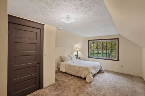 Bedroom - 1828 E Gordon Ave, Spokane, WA 99207 photo 4 of 5