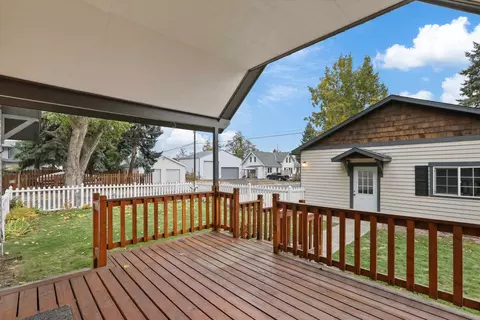 Exterior - 1828 E Gordon Ave, Spokane, WA 99207 photo 12 of 18