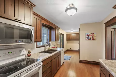 Kitchen - 1828 E Gordon Ave, Spokane, WA 99207 photo 4 of 4