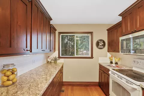 Kitchen - 1828 E Gordon Ave, Spokane, WA 99207 photo 3 of 4