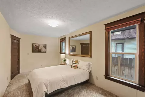 Bedroom - 1828 E Gordon Ave, Spokane, WA 99207 photo 3 of 5