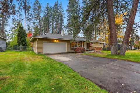 Exterior - 11004 E 19th Ave, Spokane Valley, WA 99206 photo 5 of 6