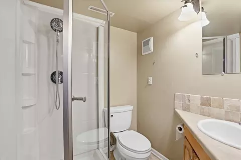 Bath - 11004 E 19th Ave, Spokane Valley, WA 99206 photo 4 of 4
