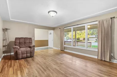 Living - 11004 E 19th Ave, Spokane Valley, WA 99206 photo 2 of 4