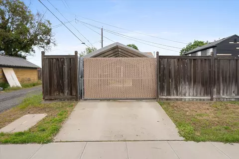 Exterior - 103 Everett Ave, Spokane, WA 99207 photo 9 of 11