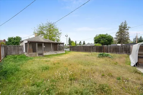Exterior - 103 Everett Ave, Spokane, WA 99207 photo 6 of 11