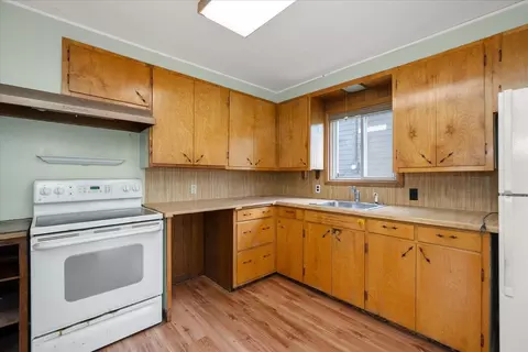 Kitchen - 103 Everett Ave, Spokane, WA 99207 photo 4 of 4