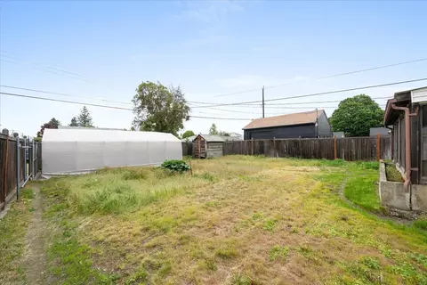 Exterior - 103 Everett Ave, Spokane, WA 99207 photo 4 of 11