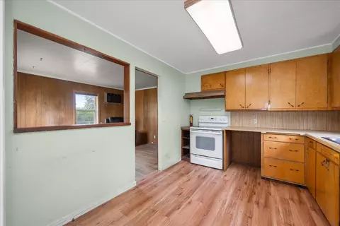 Kitchen - 103 Everett Ave, Spokane, WA 99207 photo 3 of 4