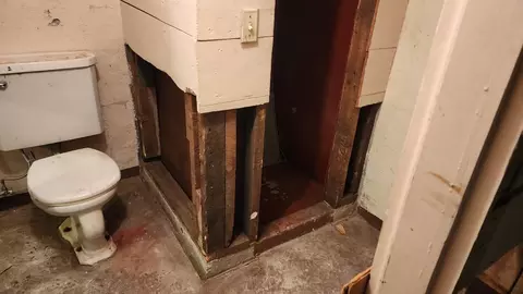 Bath - 103 Everett Ave, Spokane, WA 99207 photo 3 of 3
