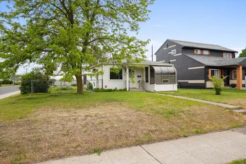 Exterior - 103 Everett Ave, Spokane, WA 99207 photo 2 of 11