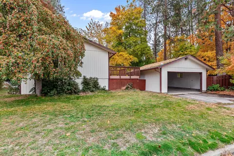 Exterior - 11304 E 17th Ave, Spokane Valley, WA 99206 photo 2 of 7