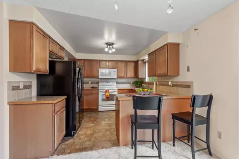 Kitchen - 11304 E 17th Ave, Spokane Valley, WA 99206 photo 1 of 2