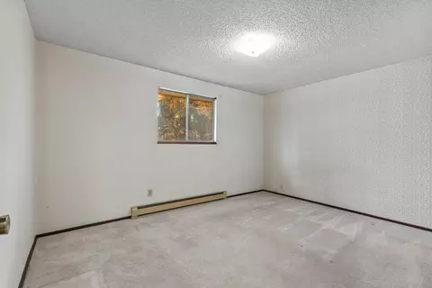 Bedroom - 11304 E 17th Ave, Spokane Valley, WA 99206 photo 2 of 4