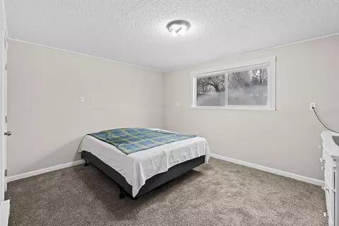 Bedroom - 11303 E 35th Ave, Spokane Valley, WA 99206 photo 7 of 8