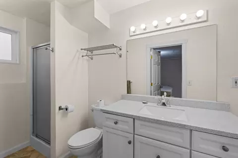Bath - 11303 E 35th Ave, Spokane Valley, WA 99206 photo 3 of 3