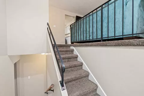 Entry Way - 11303 E 35th Ave, Spokane Valley, WA 99206 photo 1 of 2