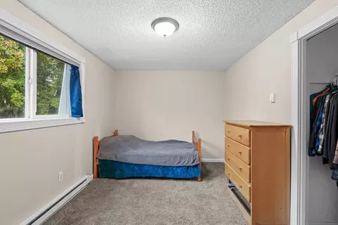 Bedroom - 11303 E 35th Ave, Spokane Valley, WA 99206 photo 2 of 8
