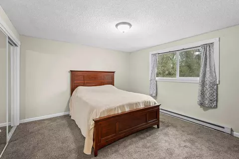 Bedroom - 11303 E 35th Ave, Spokane Valley, WA 99206 photo 4 of 8