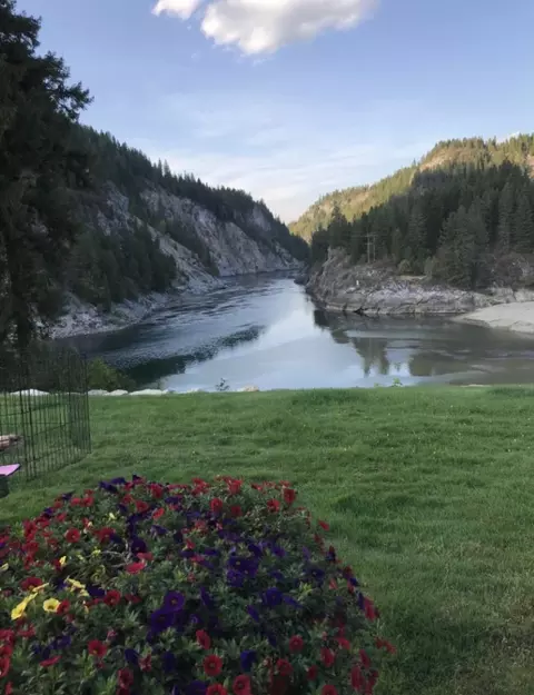 105 Lehigh Ave, Metaline Falls, WA 99153