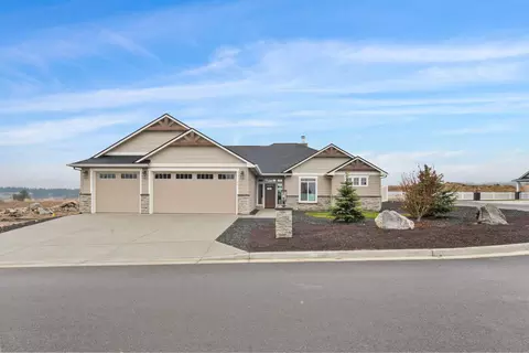 Exterior - 44 E Center Ln, Spokane, WA 99208 photo 6 of 6