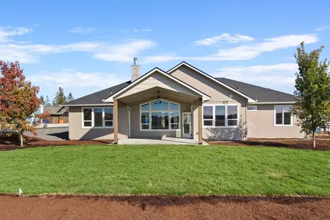 Exterior - 44 E Center Ln, Spokane, WA 99208 photo 5 of 6
