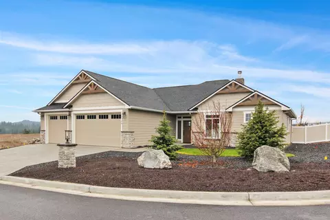 Exterior - 44 E Center Ln, Spokane, WA 99208 photo 2 of 6