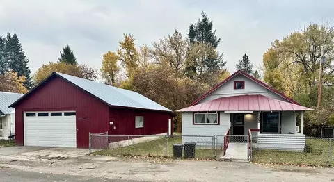 102 N 1st Ave, Ione, WA 99139