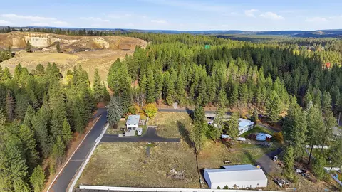 13554 N Crestline St, Spokane, WA 99208