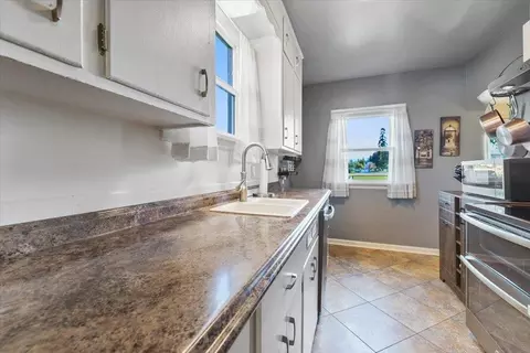 Kitchen - 10303 E Main Ave, Spokane, WA 99206 photo 3 of 3