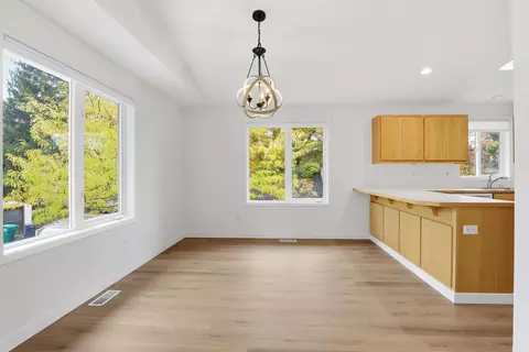 Living - 3620 E Pratt Ave, Spokane, WA 99202 photo 4 of 6