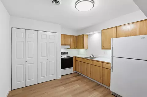 Kitchen - 3620 E Pratt Ave, Spokane, WA 99202 photo 2 of 3