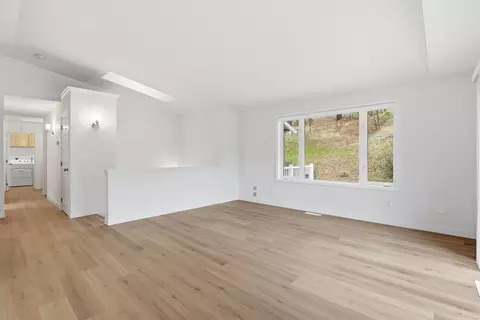Living - 3620 E Pratt Ave, Spokane, WA 99202 photo 2 of 6